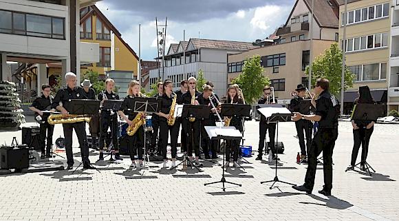 Jazzband gibt "Platzkonzert"